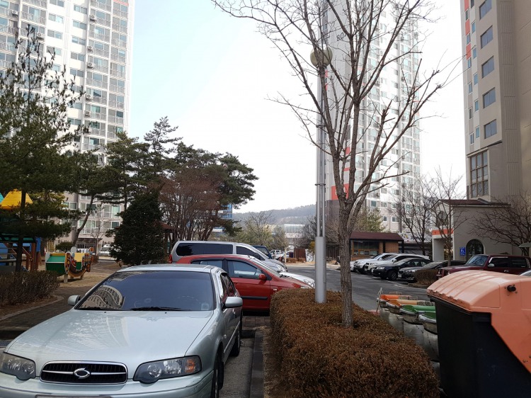 韓国のアパート駐車場（旧式と新式）