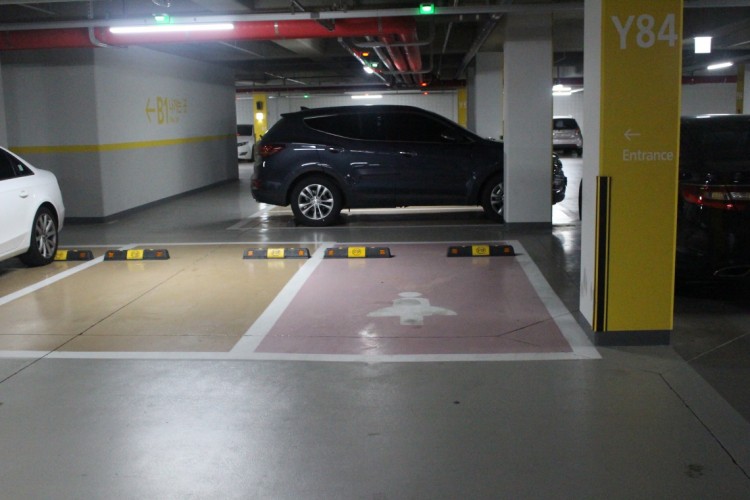 　女性専用駐車スペース