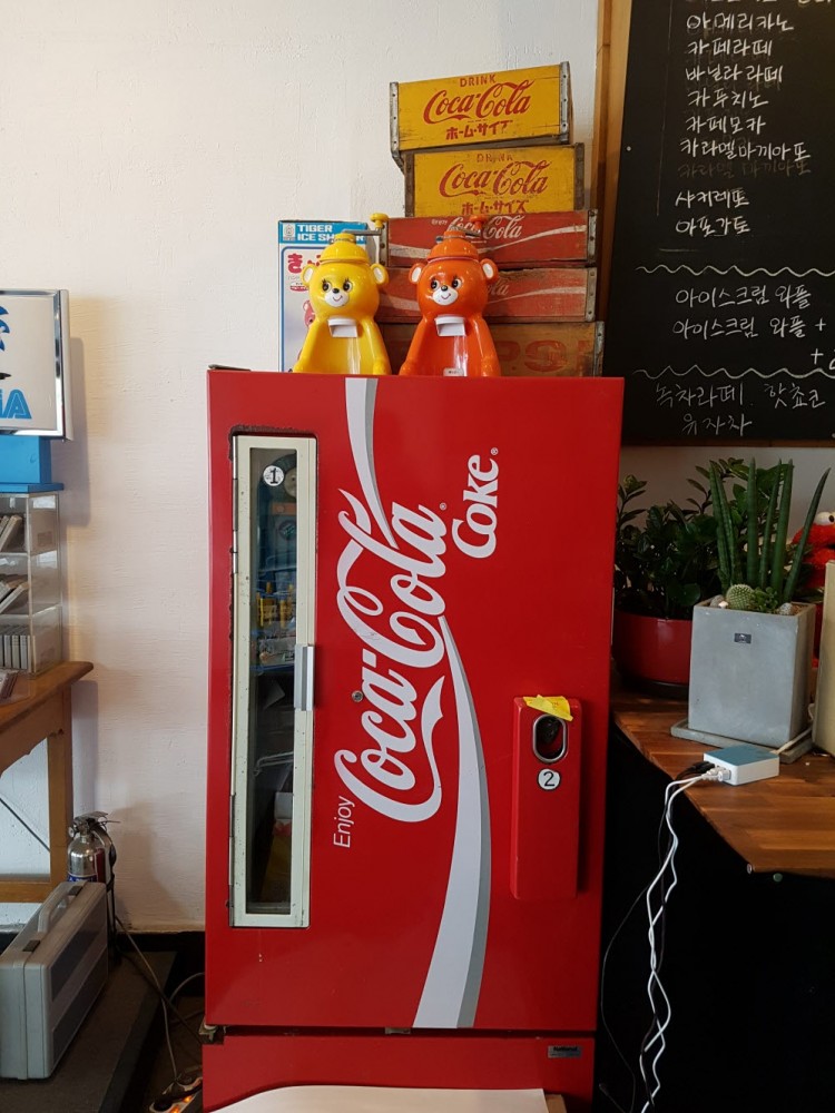 レトロなコカ・コーラ冷蔵庫