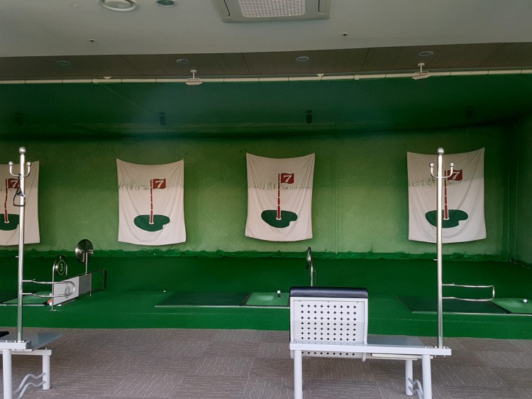 韓国のアパート共同施設（ゴルフ練習場）